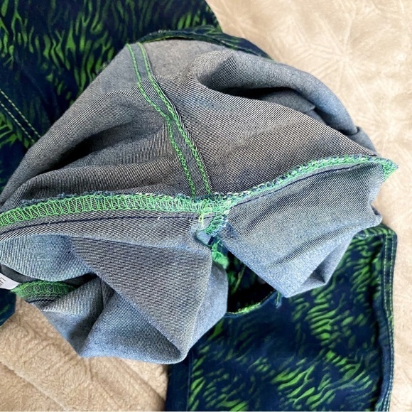 I.AM.GIA Pant Tali Denim Flare Animal Print High-Rise Green Tiger XS EUC - Picture 3 of 11